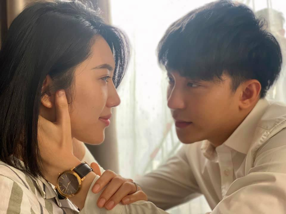 Cuối cùng thì Thúy Ngân cũng công khai lời yêu thương với "Bác sĩ Phong" - ảnh 0 cuoi cung thi thuy ngan cung cong khai loi yeu thuong voi bac si phong - anh 0